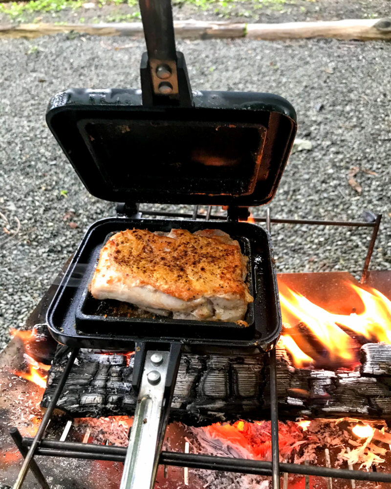 焚き火で、焼き肉