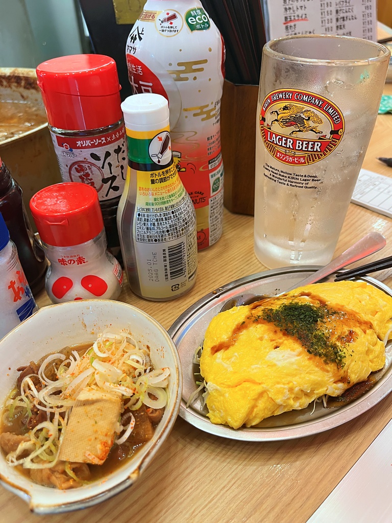 晩杯屋　チューハイ、もつ煮、キャベ玉