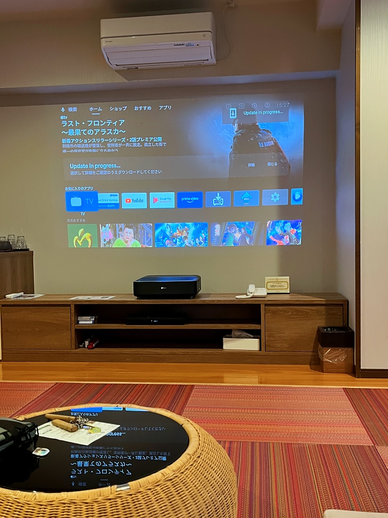 プロジェクター 100インチ?!